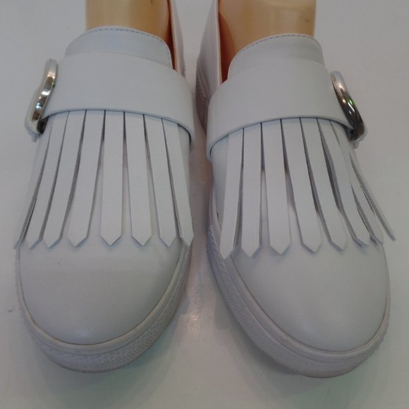 DKNY Women's Jules White Leather Fringe Casual Slip On Shoe Silver Buckle Sz 8.5 - Picture 3 of 11